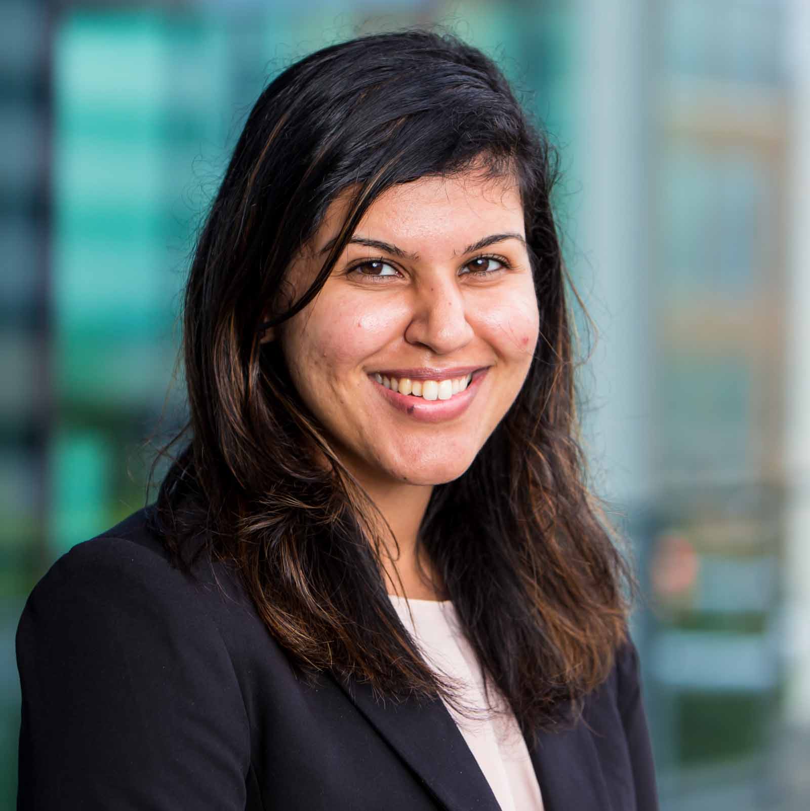 priya advani headshot